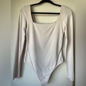 ARITZIA Babaton Contour Squareneck Longsleeve Bodysuit